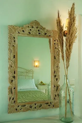 Aria Boutique Folégandros