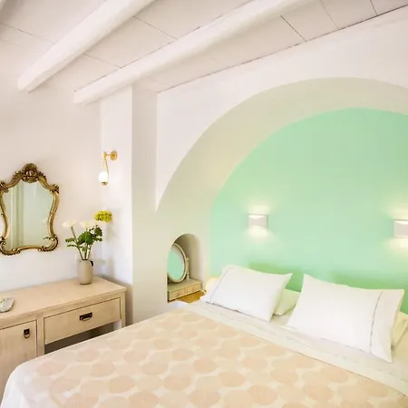 Aria Boutique 4*