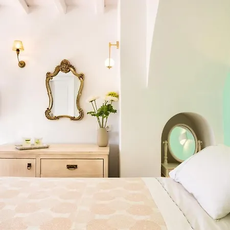Aria Boutique 4* Folegandros Town