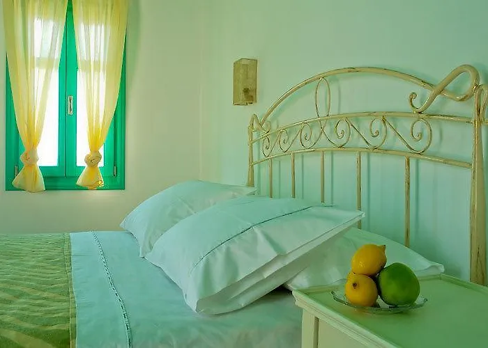 Aria Boutique Folégandros